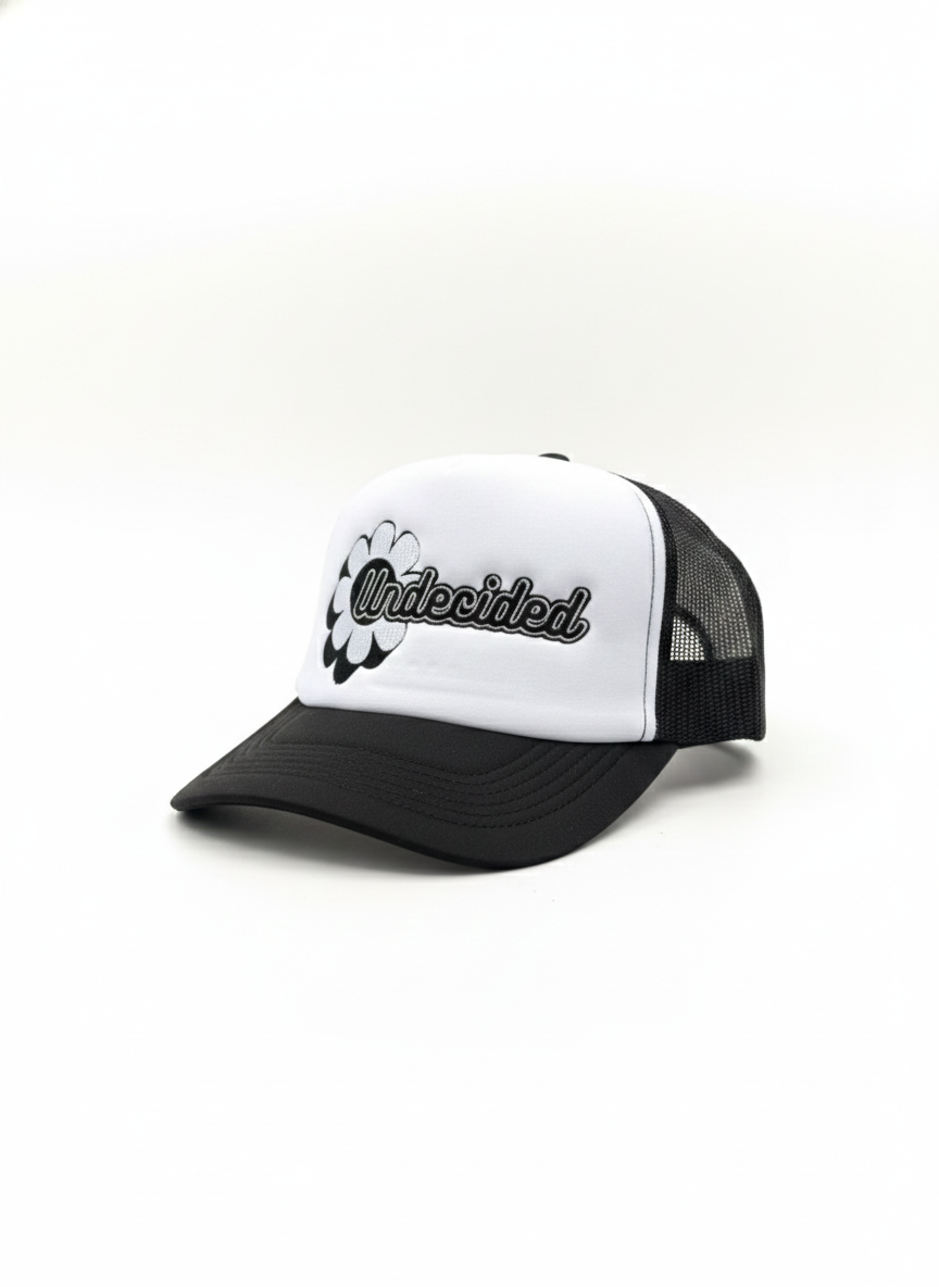 BLACK & WHITE TRUCKER CAP